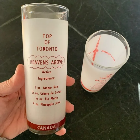 Set of 2 CN TOWER Souvenir HIGHBALL COCKTAIL GLASSES - Picture 3 of 5